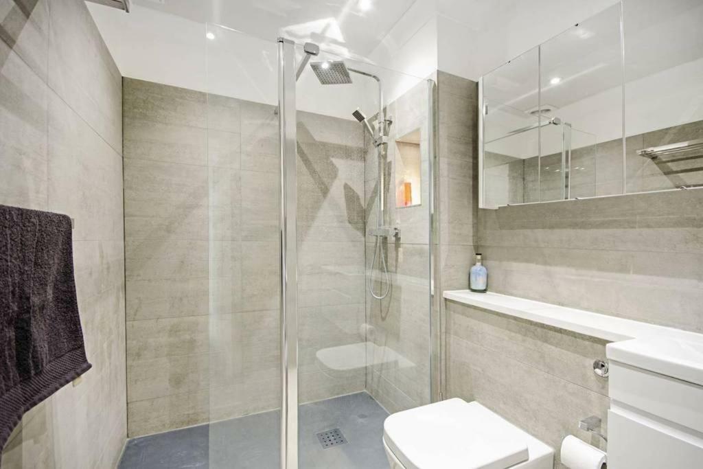 شقة Bright Convenient Flat In Little Venice لندن المظهر الخارجي الصورة